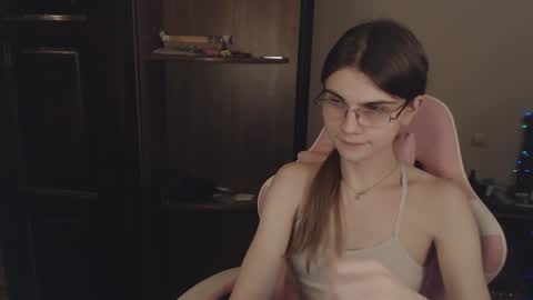 Snapshot of peralez_f chatting on January 19, 9:45 pm Farida online show from January 19, 9:45 pm