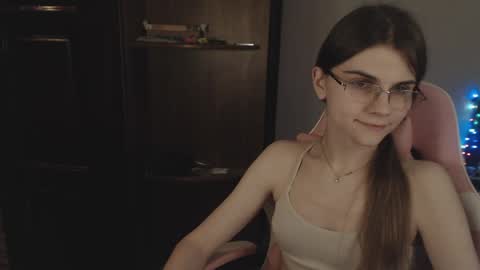 Snapshot of peralez_f chatting on January 20, 12:46 am Farida online show from January 20, 12:46 am