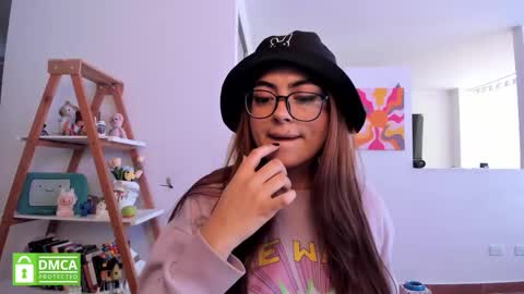 Sarah Ana Banana online show from February 23, 6:27 pm