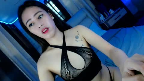 Sweet Gwen online show from June 25, 6:18 am