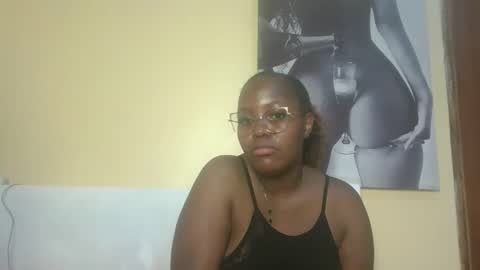 Snapshot of periwinkle20 chatting on November 13, 3:16 am Taurus online show from November 13, 3:16 am