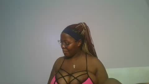 Snapshot of periwinkle20 chatting on January 10, 1:18 am Taurus online show from January 10, 1:18 am