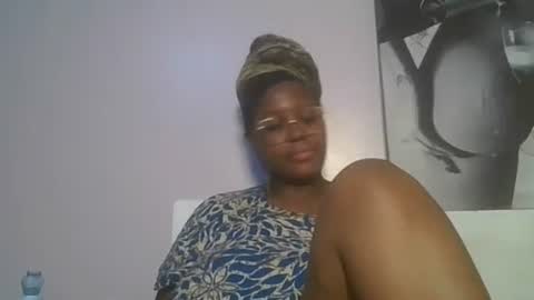 Snapshot of periwinkle20 chatting on January 14, 4:40 am Taurus online show from January 14, 4:40 am