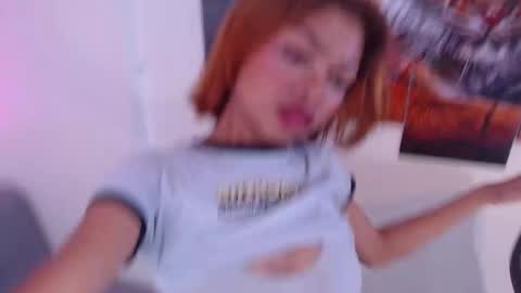 Perla online show from February 15, 6:33 pm