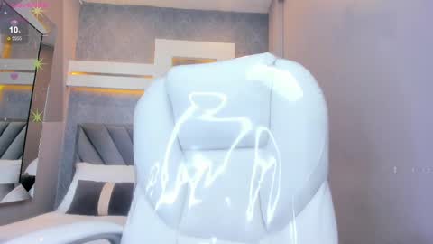 PERLA  online show from February 13, 11:26 pm