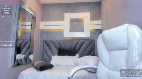 PERLA  online show from February 27, 3:25 am