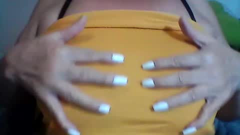 Snapshot of perlita070822 chatting on June 13, 5:05 am perlita070822 online show from June 13, 5:05 am