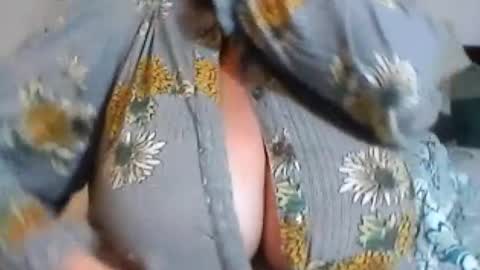 Snapshot of perlita070822 chatting on August 2, 2:32 am perlita070822 online show from August 2, 2:32 am