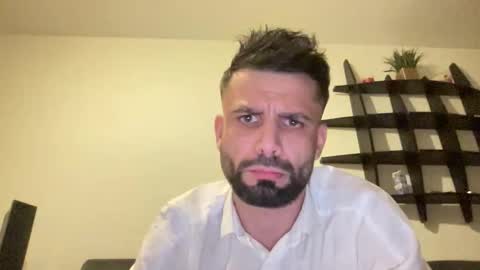 persianprince_13 online show from April 21, 3:24 am