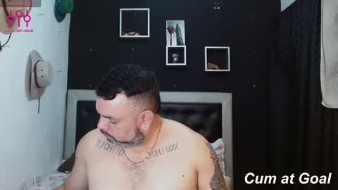 Snapshot of perverseveteranmanxxx chatting on January 16, 10:44 pm Carlos online show from January 16, 10:44 pm