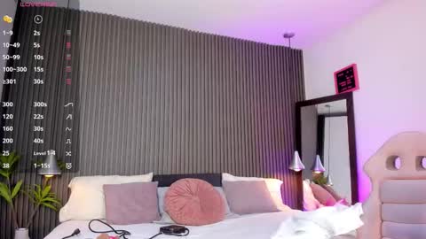 Lizza online show from March 25, 11:49 am