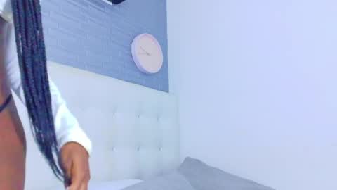 pervert_shydoll online show from April 25, 3:42 am