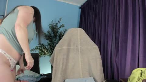 Kelly online show from March 24, 11:59 am