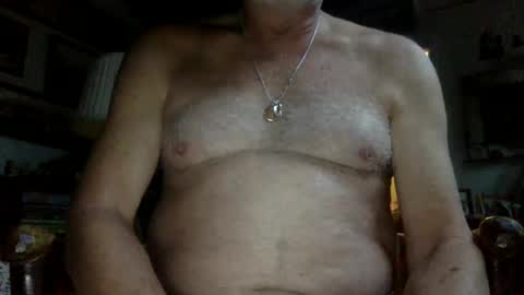 Snapshot of peterbartxxx chatting on September 10, 11:32 am peterbartxxx online show from September 10, 11:32 am