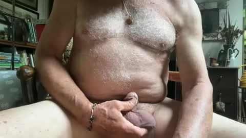 Snapshot of peterbartxxx chatting on July 1, 11:12 am peterbartxxx online show from July 1, 11:12 am