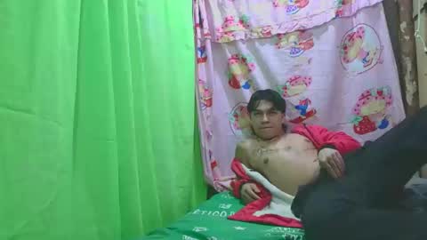 peteresmitd17 online show from December 14, 2:17 am