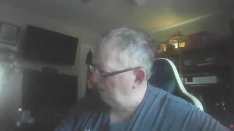 Snapshot of peterinohio57 chatting on June 7, 12:20 pm peterinohio57 online show from June 7, 12:20 pm