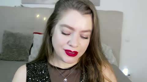 Peters Emily online show from December 8, 6:28 pm