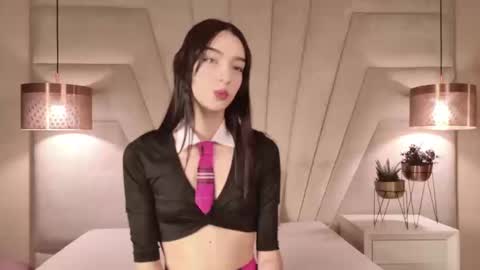 Alice   online show from September 12, 8:20 pm