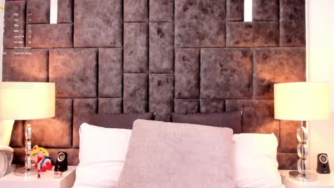 Snapshot of petit_rosseowo chatting on December 9, 9:58 pm Im Rosse but u can call me Rossie or Rosita . online show from December 9, 9:58 pm