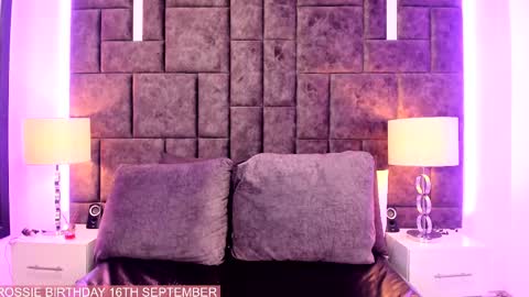 Snapshot of petit_rosseowo chatting on September 16, 4:19 pm Im Rosse but u can call me Rossie or Rosita . online show from September 16, 4:19 pm