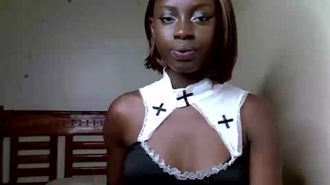 Charm online show from April 9, 8:47 pm