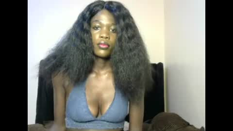 petite_lavi2 online show from February 17, 6:04 pm