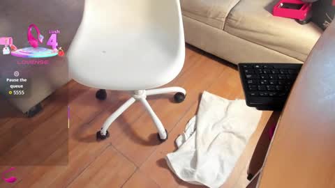 Linda online show from September 19, 3:30 am