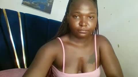 petite_shan online show from April 16, 7:09 am