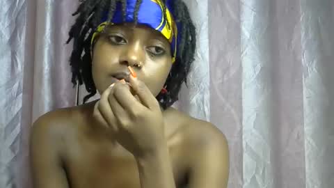 Snapshot of petite_star2 chatting on January 9, 9:49 pm petite_star2 online show from January 9, 9:49 pm