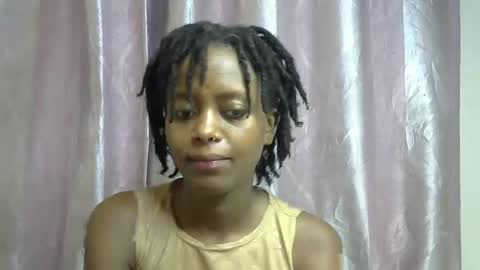 Snapshot of petite_star2 chatting on January 18, 9:18 pm petite_star2 online show from January 18, 9:18 pm