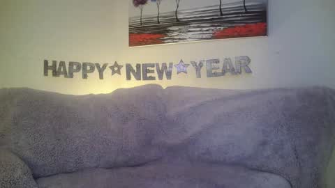 Snapshot of petite_treat_ chatting on January 5, 6:46 am petite treat online show from January 5, 6:46 am