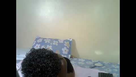 Snapshot of petitecookie chatting on March 1, 10:01 pm Cookie online show from March 1, 10:01 pm