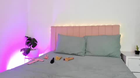 Danna  online show from February 11, 4:55 am