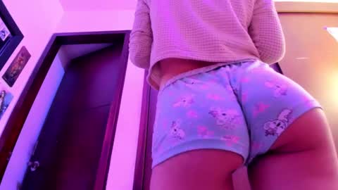 Lunna online show from March 3, 3:52 am