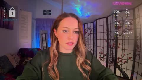 Snapshot of petitejewel chatting on December 21, 9:33 am Jules online show from December 21, 9:33 am