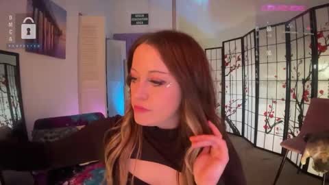 Snapshot of petitejewel chatting on December 21, 3:42 pm Jules online show from December 21, 3:42 pm