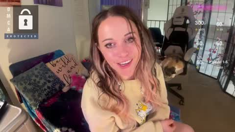 Snapshot of petitejewel chatting on March 5, 4:46 pm Jules online show from March 5, 4:46 pm