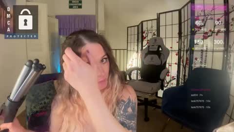 Snapshot of petitejewel chatting on March 12, 2:34 pm Jules online show from March 12, 2:34 pm