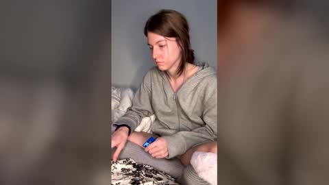 I am very new and dont know what im doing lol online show from April 10, 8:02 pm