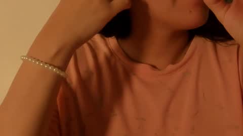 Snapshot of petitgirl_ chatting on November 6, 2:34 am J A S S online show from November 6, 2:34 am