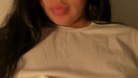 Snapshot of petitgirl_ chatting on November 13, 10:08 pm J A S S online show from November 13, 10:08 pm