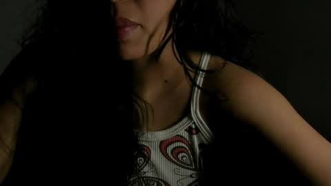 Snapshot of petitgirl_ chatting on May 9, 2:06 am J A S S online show from May 9, 2:06 am