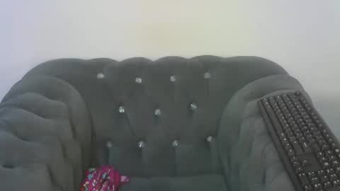 petitpearl online show from February 17, 9:24 am