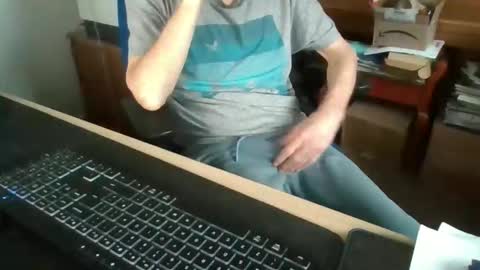 petitwilly online show from December 1, 9:25 am