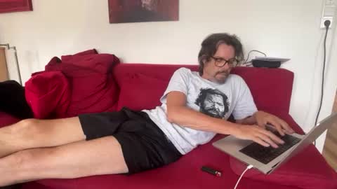 Snapshot of petmario chatting on July 5, 1:18 pm petmario online show from July 5, 1:18 pm