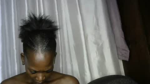 Snapshot of pettite_cora1 chatting on June 15, 5:37 pm pettite_cora1 online show from June 15, 5:37 pm