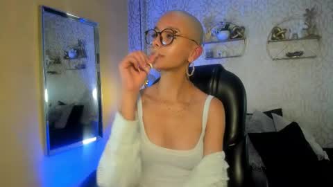 Peyton online show from September 20, 2:56 am
