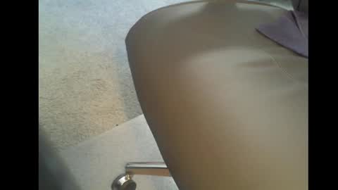 Snapshot of pg19531107 chatting on November 17, 3:18 pm Paul online show from November 17, 3:18 pm