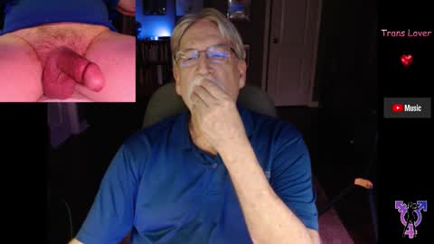 Snapshot of pghk2000 chatting on October 29, 5:42 am George online show from October 29, 5:42 am